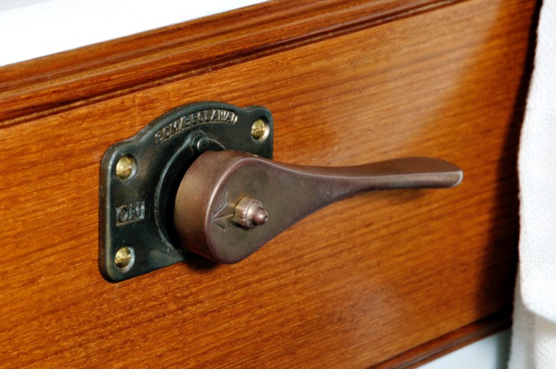 Window crank